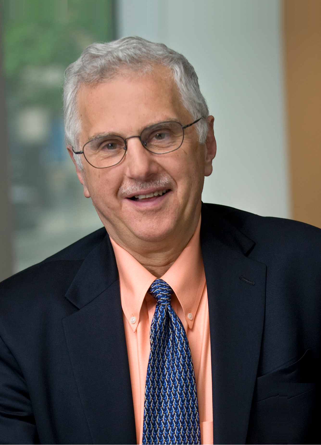 Dr. Bruce Alberts headshot